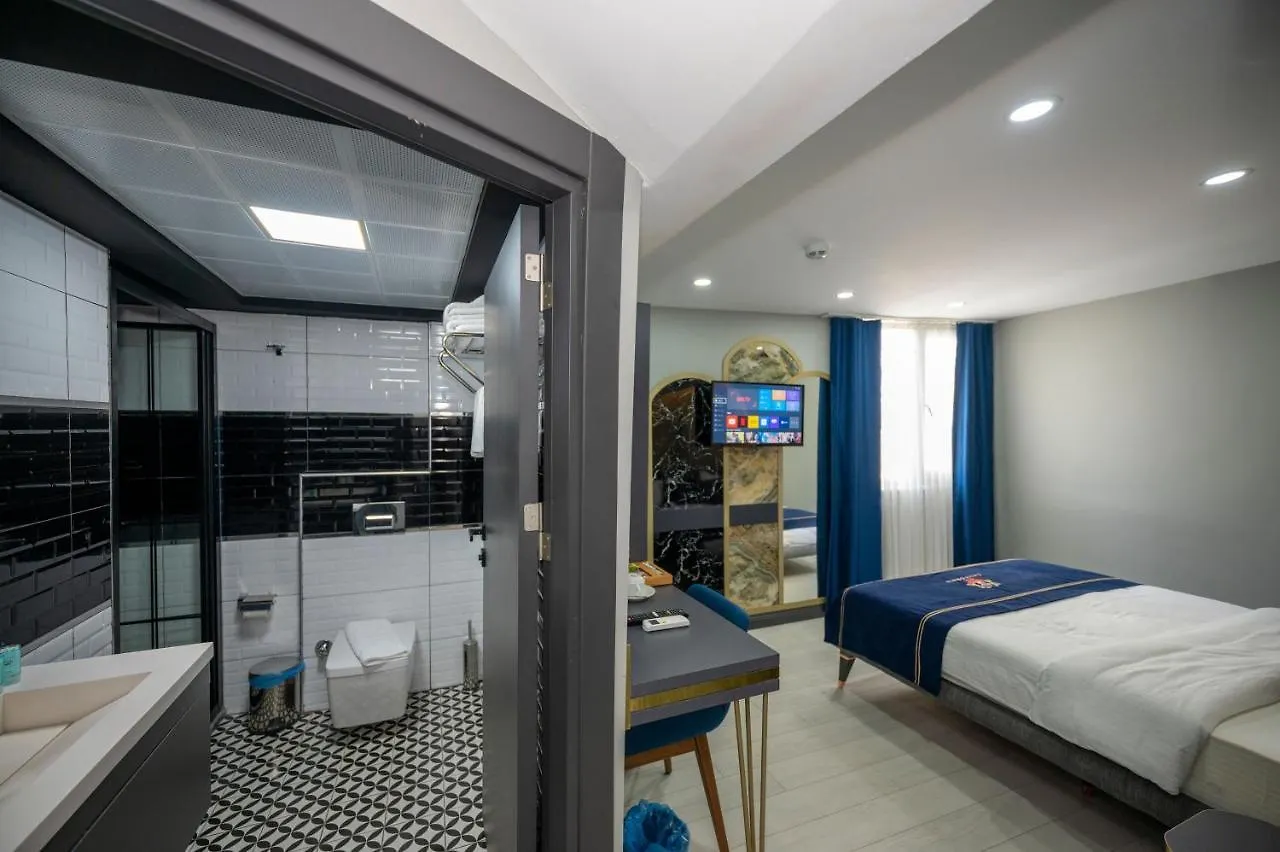 Hotel California Istanbul 3*,