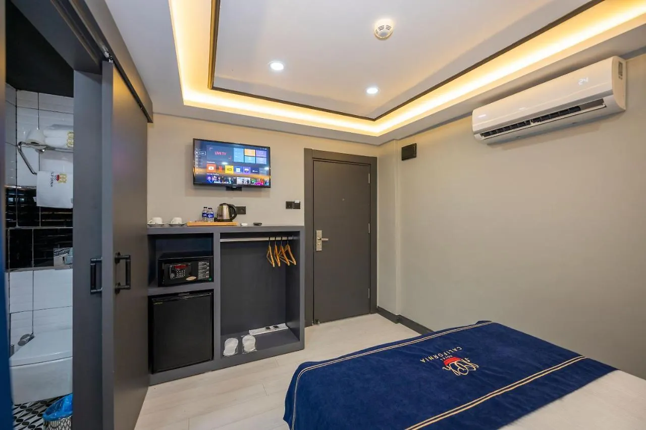 Hotel California Istanbul 3*,